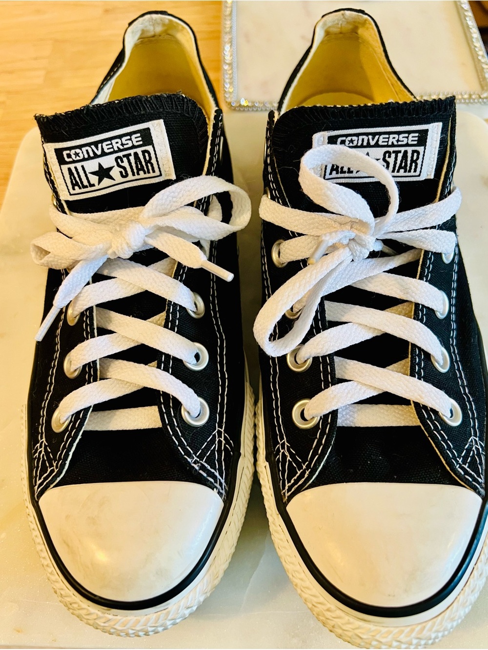 Converse Chuck Taylor All Star Low Top Lace Up Sneakers Black/White M9166 M8 W10